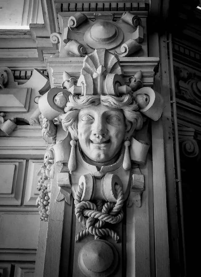 Ho36 Avignon Hotel