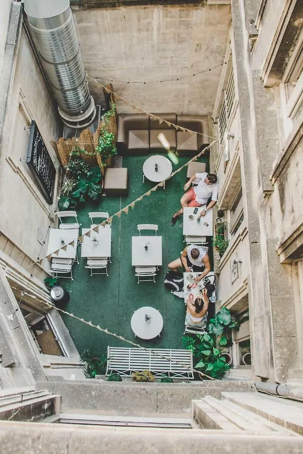**  Ho36 Avignon Hotel France